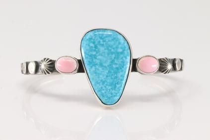 Native America Navajo Sterling Silver Turquoise & Pink Conch Shell Bracelet Cuff By Chimney Butte.