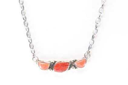Native America Zuni Sterling Silver Spiny Oyster Necklace By Jude Candelaria.