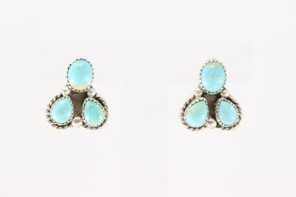 Native America Navajo Sterling Silver Kingman Turquoise Post Earring's By Maxine Ramirez.