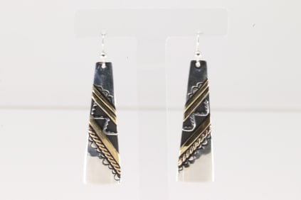 Native America Navajo Sterling Silver Design Dangling Earring's By T&R Singer.