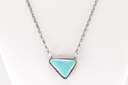 Native America Navajo Sterling Silver Kingman Turquoise Necklace By Augustine Largo.