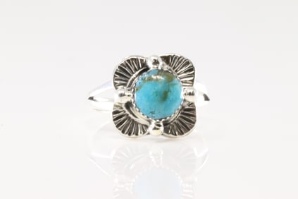 Native America Navajo Sterling Silver Turquoise Ring By Dorothy Lee.