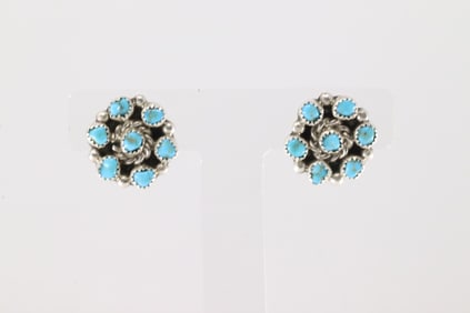 Native America Navajo Sterling Silver Kingman Turquoise Post Earring's By Maxine Ramirez.