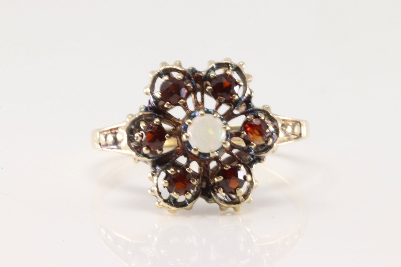 Vintage Garnet & Opal Ring 9Kt. (1 of 4)
