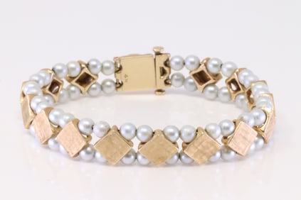 Double Strand Cultured Pearl Bracelet 14Kt.