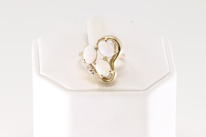 Opal & Diamond Ring 14Kt.