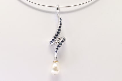Sapphire / Pearl & Diamond Pendant / Necklace 18Kt.