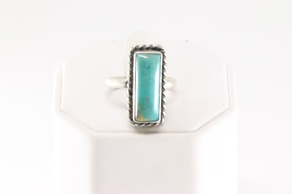 Native America Navajo Sterling Silver Kingman Turquoise Ring By Augustine Largo.