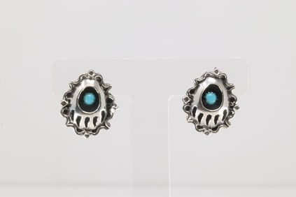 Native America Navajo Sterling Silver Bear Paw Turquoise Post Earring's By Annie Spencer.