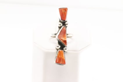 Native America Zuni Sterling Silver Spiny Osyter Ring By Jude Candelaria.