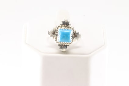 Native America Navajo Sterling Silver Turquoise Ring By Dorothy Lee.
