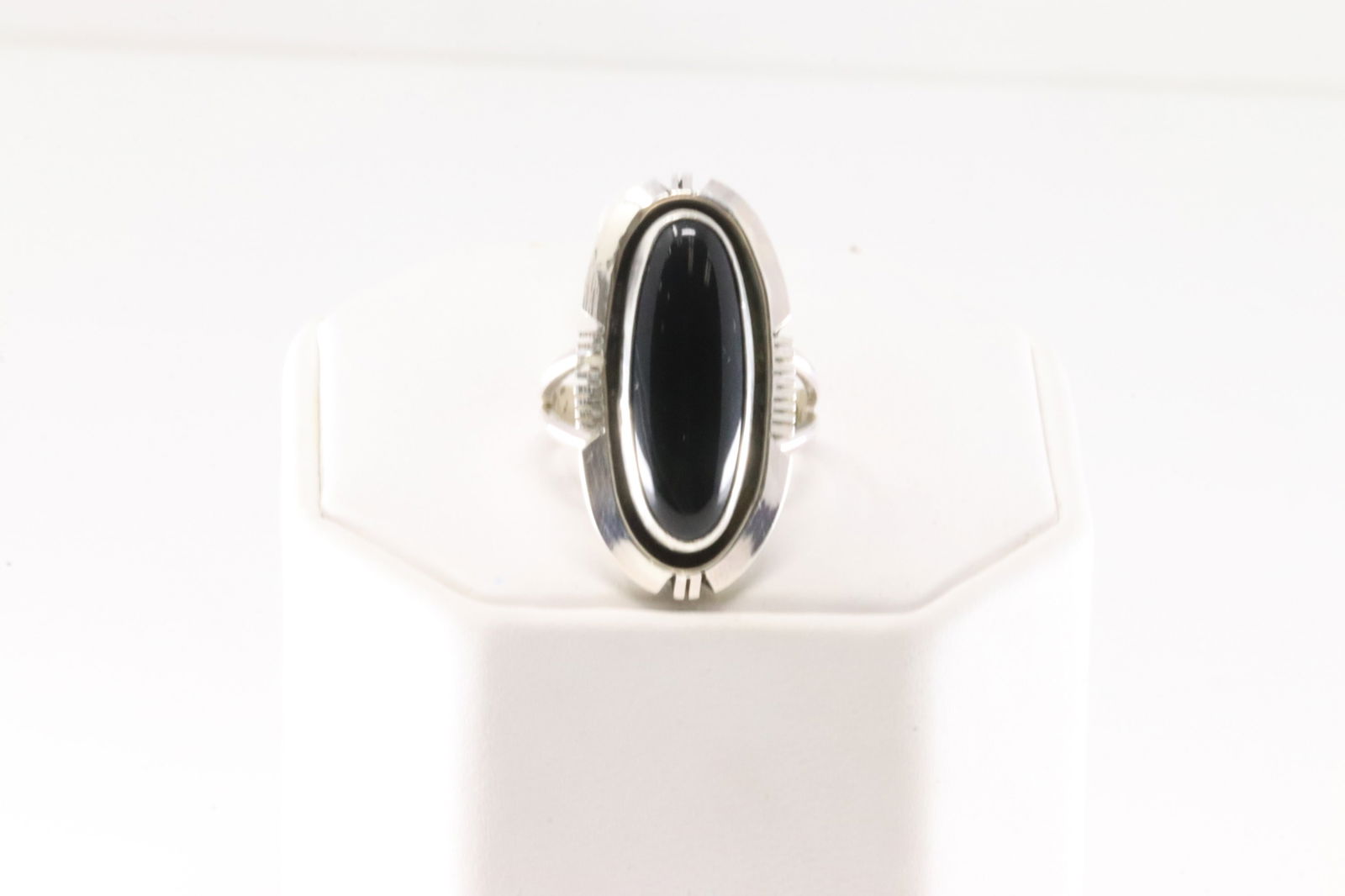 Native America Navajo Sterling Silver Black Onyx Ring By T. (1 of 4)