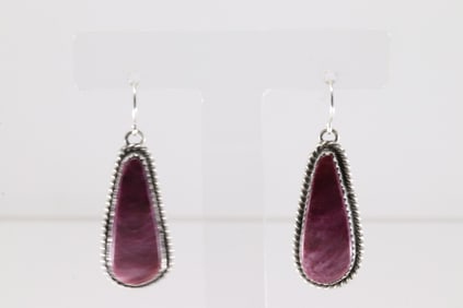 Native America Navajo Sterling Silver Purple Spiny Oyster Dangling Earring's By Virginia Becenti.