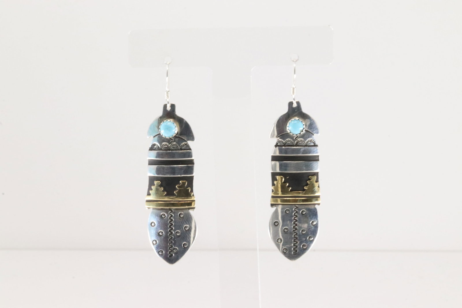 Native America Navajo Sterling Silver Turquoise Dangling Earring's By T&R Singer.: This is a Native America Navajo Sterling Silver Turquoise Dangling Earring's By T&R Singer.