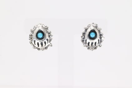 Native America Navajo Sterling Silver Bear Paw Turquoise Post Earring's By Annie Spencer.