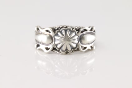 Native America Navajo Sterling Silver Stamped Star Ring By Bobby Platero.