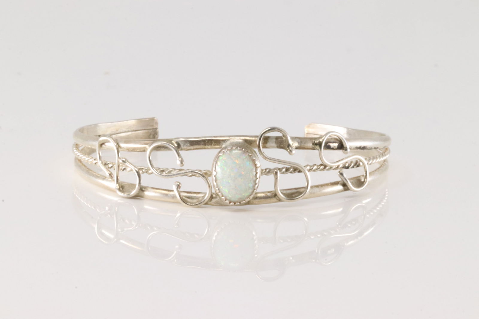 Native America Navajo Sterling Silver Opal Bracelet Cuff By S.Delgarito. (1 of 3)