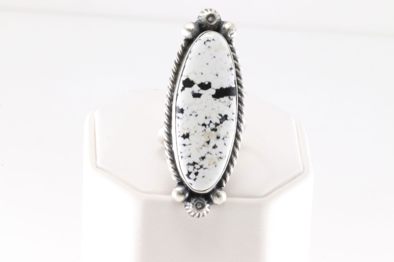 Native America Navajo Sterling Silver White Buffalo Ring By Augustine Largo. (1 of 4)