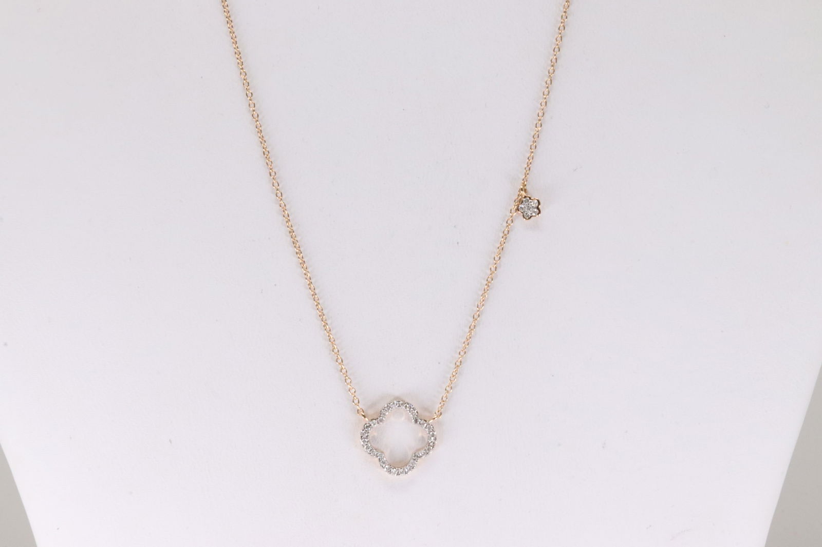 Clover Shaped Diamond Pendant / Necklace 14Kt. (1 of 3)