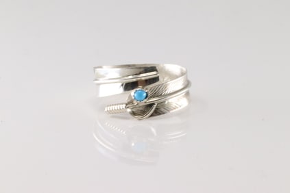 Native America Navajo Sterling Silver Turquoise Feather Ring.