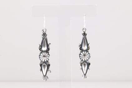 Native America Navajo Sterling Silver Dangling Earring's By Bobby Platero.