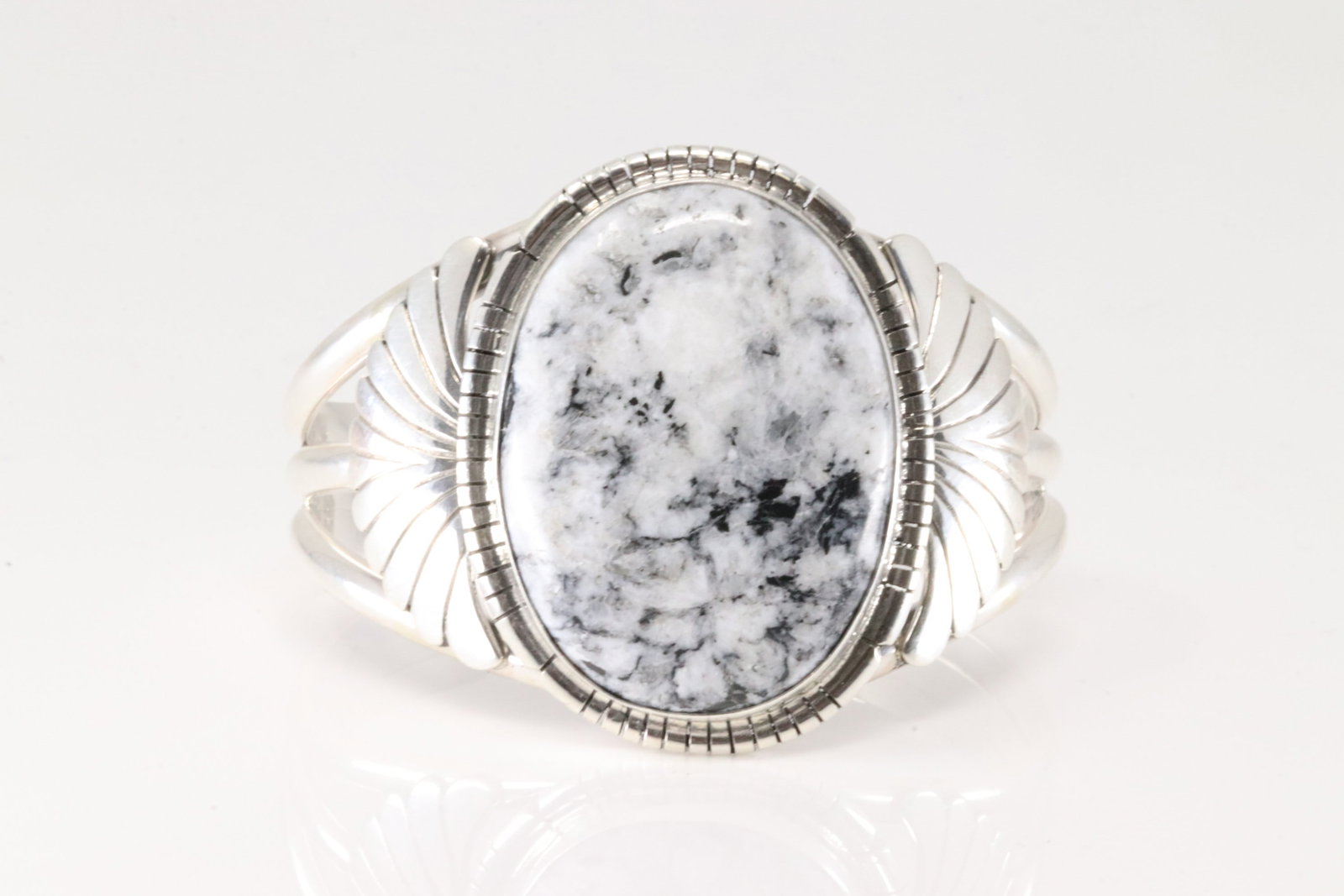 Native America Navajo Sterling Silver White Buffalo Bracelet Cuff By Samson Etcitty. (1 of 4)