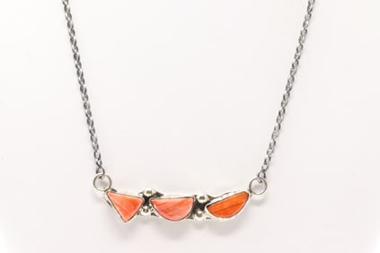 Native America Zuni Sterling Silver Spiny Oyster Necklace By Jude Candelaria.