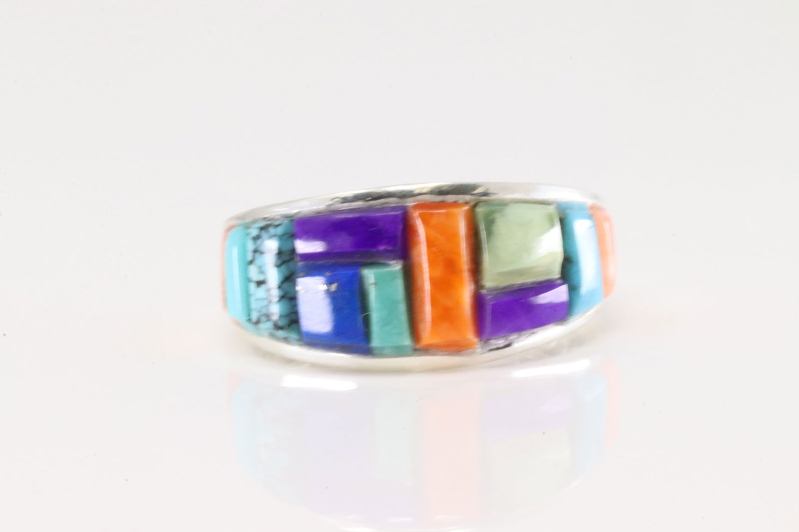 Native America Navajo Sterling Silver Multi-Color Stone Inlay Ring By Yazzie.: This is a Native America Navajo Sterling Silver Multi-Color Stone Inlay Ring By Yazzie. Ring size: 10.50.
