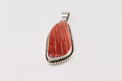 Native America Navajo Sterling Silver Spiny Osyter Pendant By Judith Dixon.