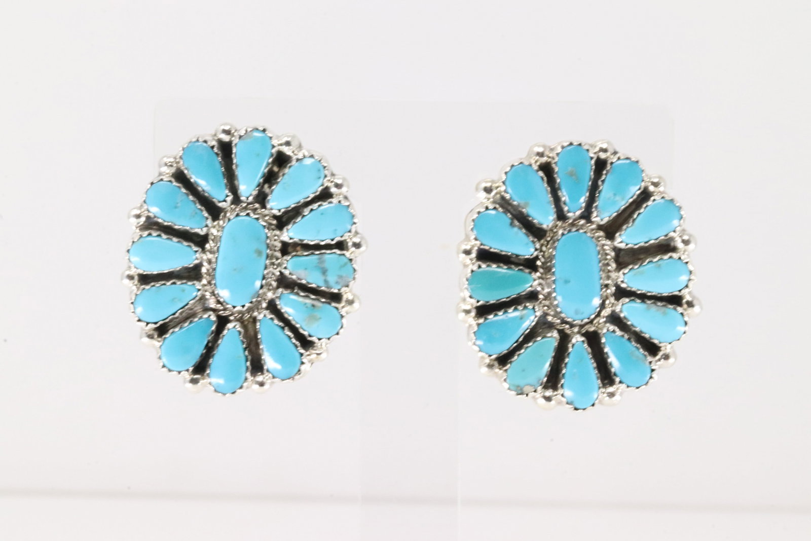 Native America Navajo Sterling Silver Kingman Turquoise Post Earring's By Alicia Wilson.: This is a Native America Navajo Sterling Silver Kingman Turquoise Post Earring's By Alicia Wilson.