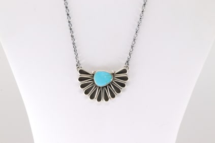 Native America Navajo Sterling Silver Kingman Turquoise Necklace By Geraldine James.