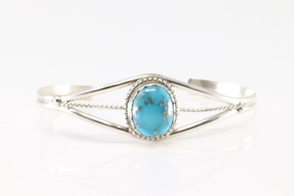 Native America Navajo Sterling Silver Turquoise Bracelet Cuff.