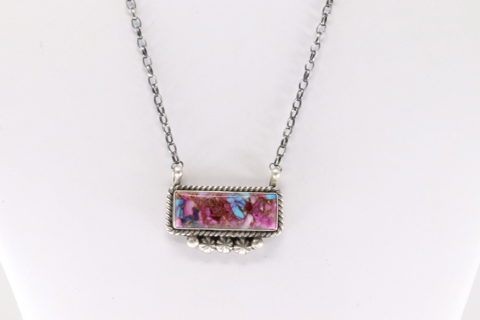 Native America Navajo Sterling Silver Turquoise Compressed Necklace By Alfred Martinez.: This is a Native America Navajo Sterling Silver Turquoise Compressed Necklace By Alfred Martinez. Necklace length:16.00"