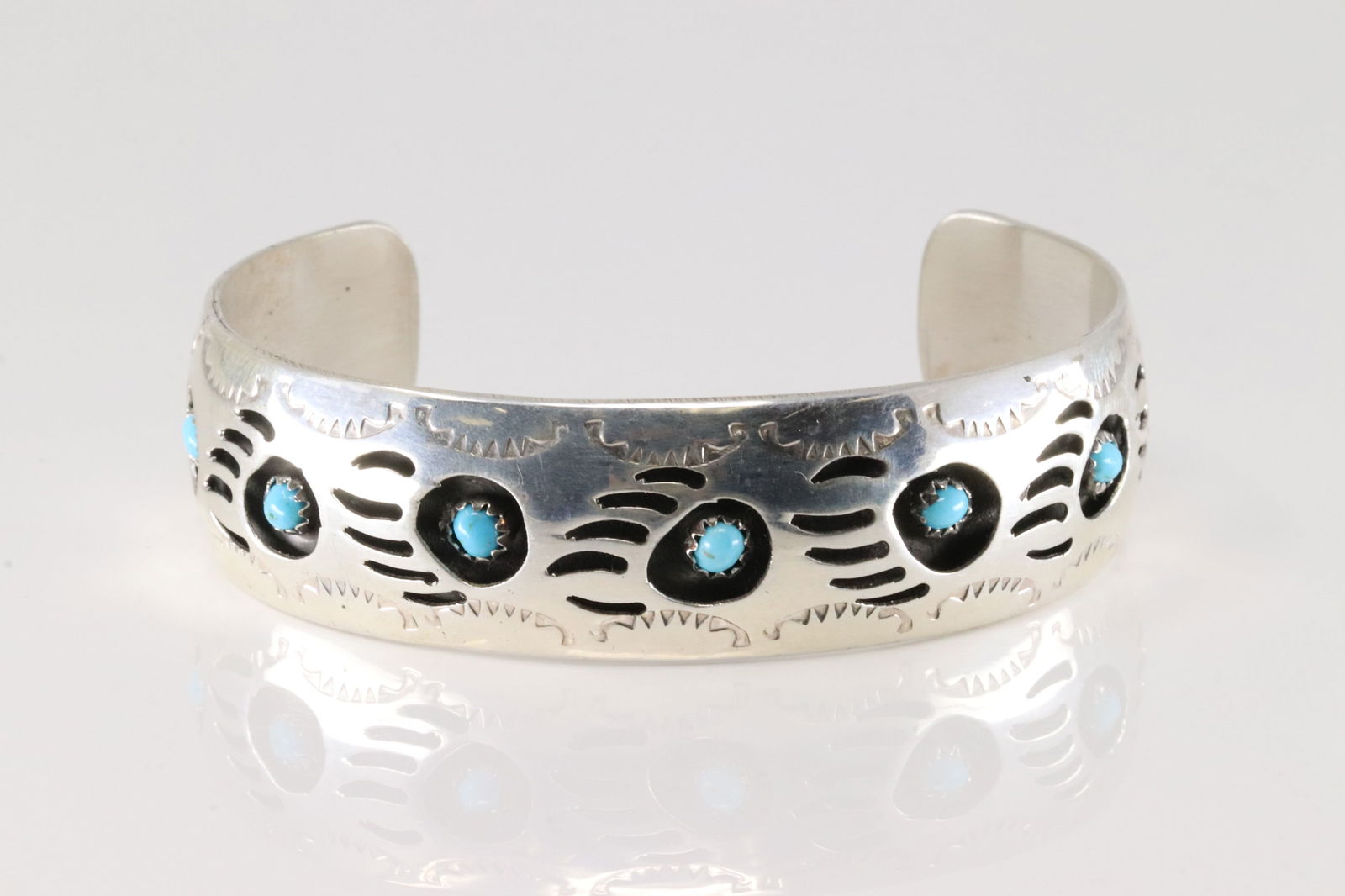 Native America Navajo Sterling Silver Bear Paw Turquoise Bracelet Cuff By Pearlene Spencer. (1 of 4)