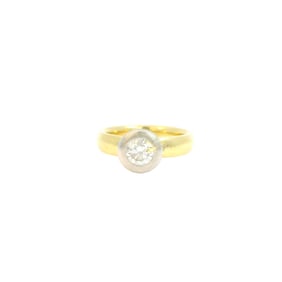 18KT Gold Diamond Ring
