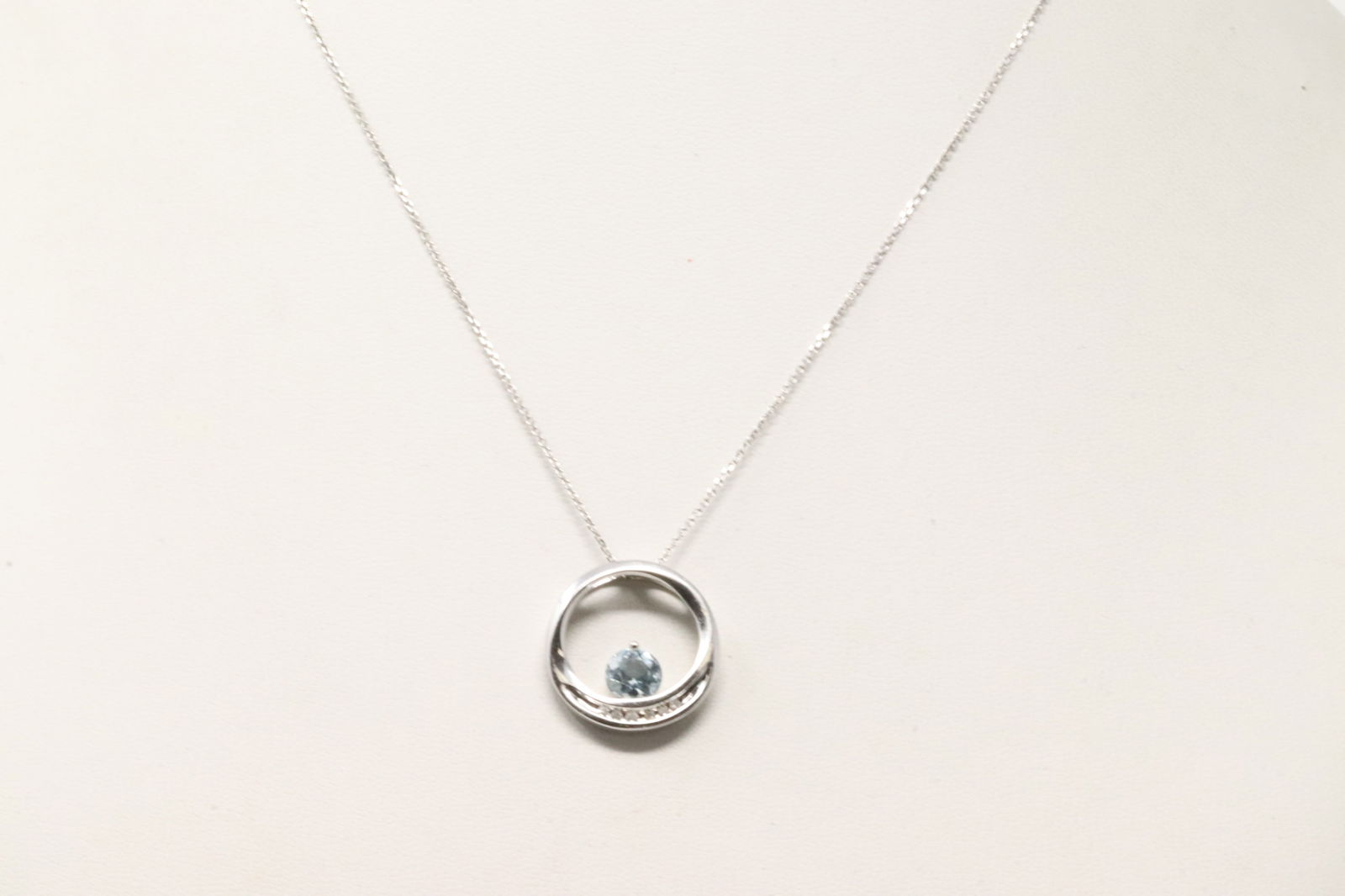 Aquamarine & Diamond Pendant / Necklace 10Kt. (1 of 3)