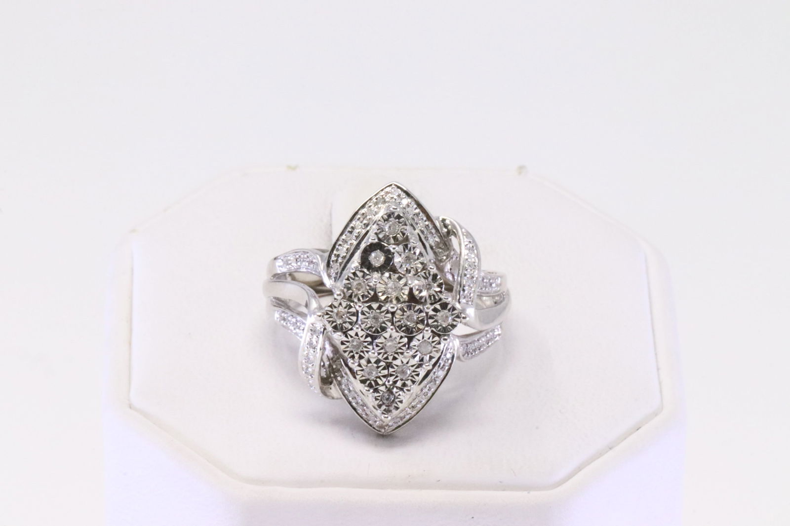 Diamond Ring 14Kt. (1 of 4)