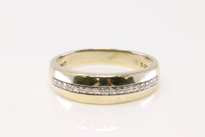 Yellow Gold Diamond Ring.
