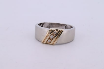 2 Tone Diamond Ring