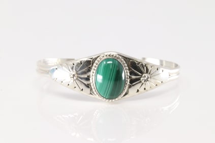 Native America Navajo Sterling Silver Malachite Bracelet Cuff By Renee Yazzie.