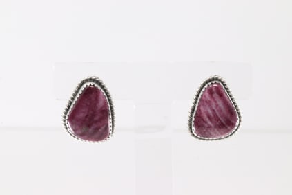 Native America Navajo Sterling Silver Puple Spiny Oyster Post Earring's By Virginia Becenti.