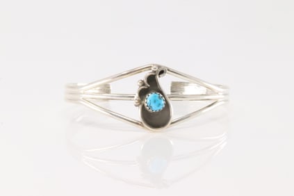 Native America Navajo Sterling Silver Turquoise Bracelet Cuff By Y.