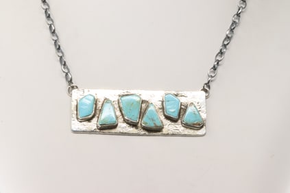 Native America Navajo Sterling Silver  Kingman Turquoise Necklace By Jude Candelaria.