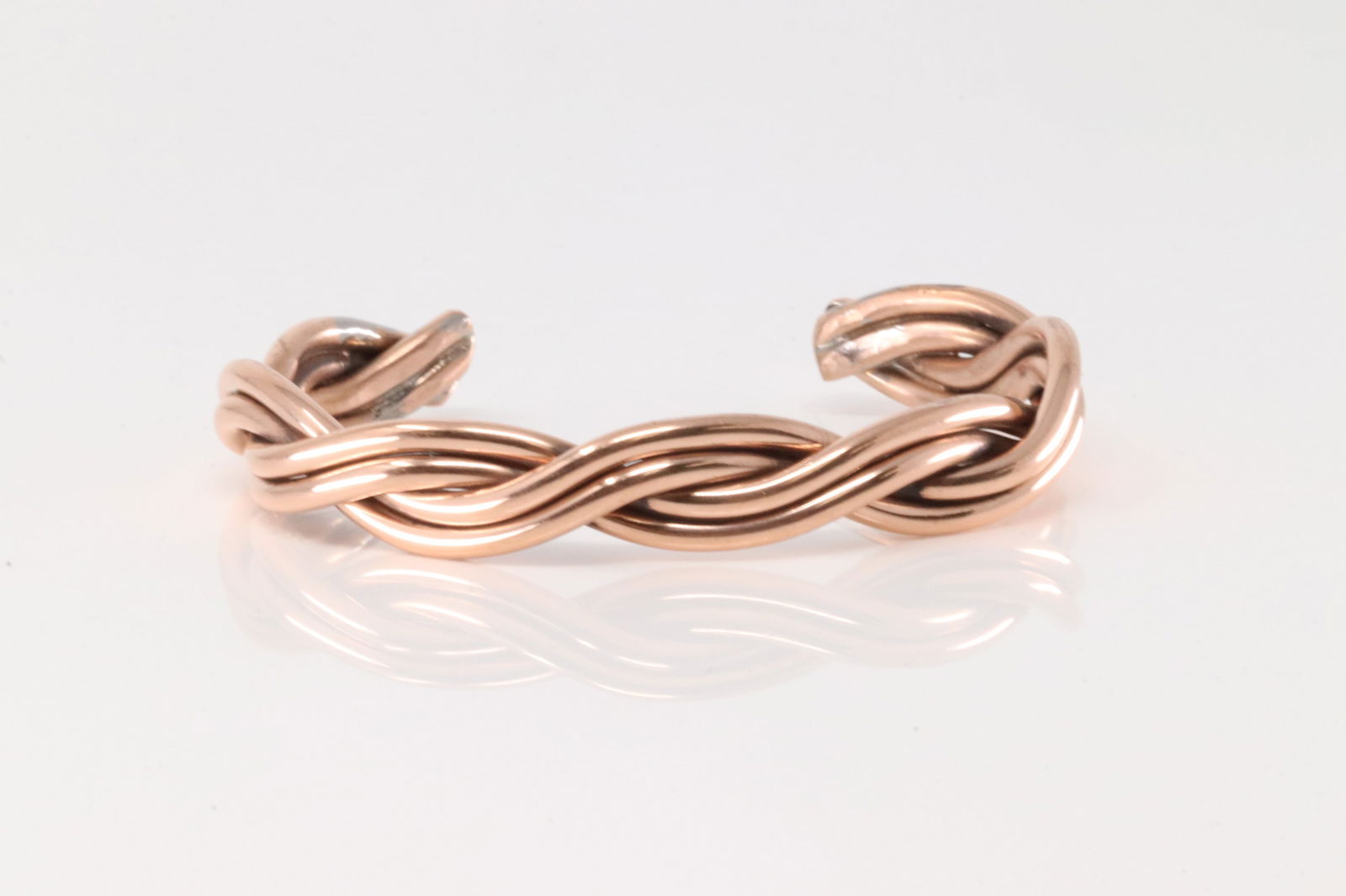 Native America Navajo Copper Bracelet Cuff By Elaine Tahe.: This is a Native America Navajo Copper Bracelet Cuff By Elaine Tahe.