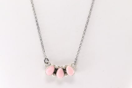 Native America Navajo Sterling Silver Pink Conch Shell Necklace By M.R.