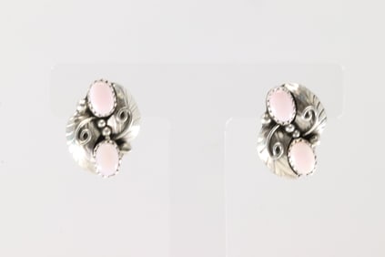 Native America Navajo Sterling Silver Pink Conch Shell Post Earring's By Maxine Ramirez.