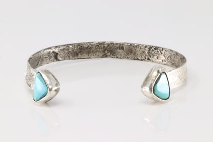 Native America Navajo Sterling Silver Kingman Turquoise Bracelet Cuff By Jude Candelaria.