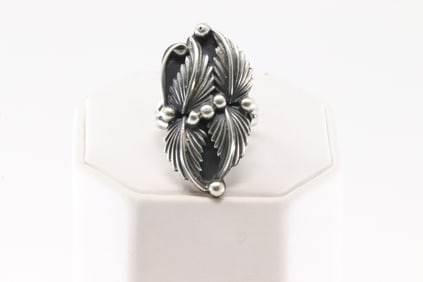 Native America Navajo Sterling Silver Leaf Ring By Gregg Yazzie.
