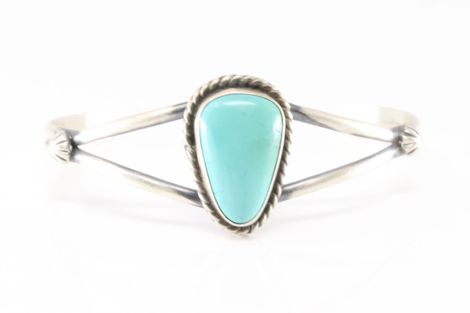 Native America Navajo Sterling Silver Kingman Turquoise Barcelet Cuff By Augustine Largo.: This is a Native America Navajo Sterling Silver Kingman Turquoise Barcelet Cuff By Augustine Largo.