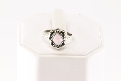 Native America Navajo Sterling Silver Pink Conch Shell Ring By Theresa Smith.